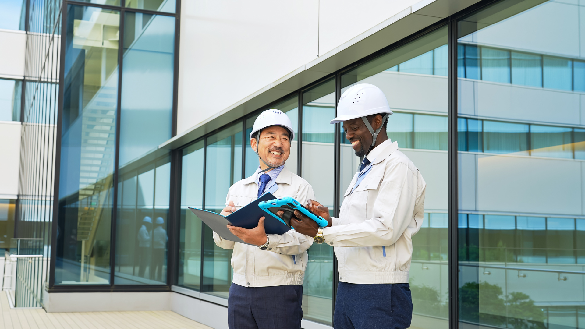 世界の人材と共に、
日本の成長を支える